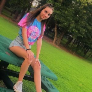 Meet your Posher, Demi